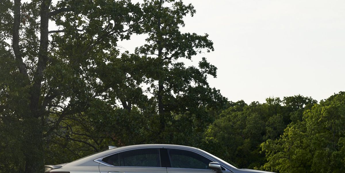 View Exterior Photos of the 2024 Lexus ES
