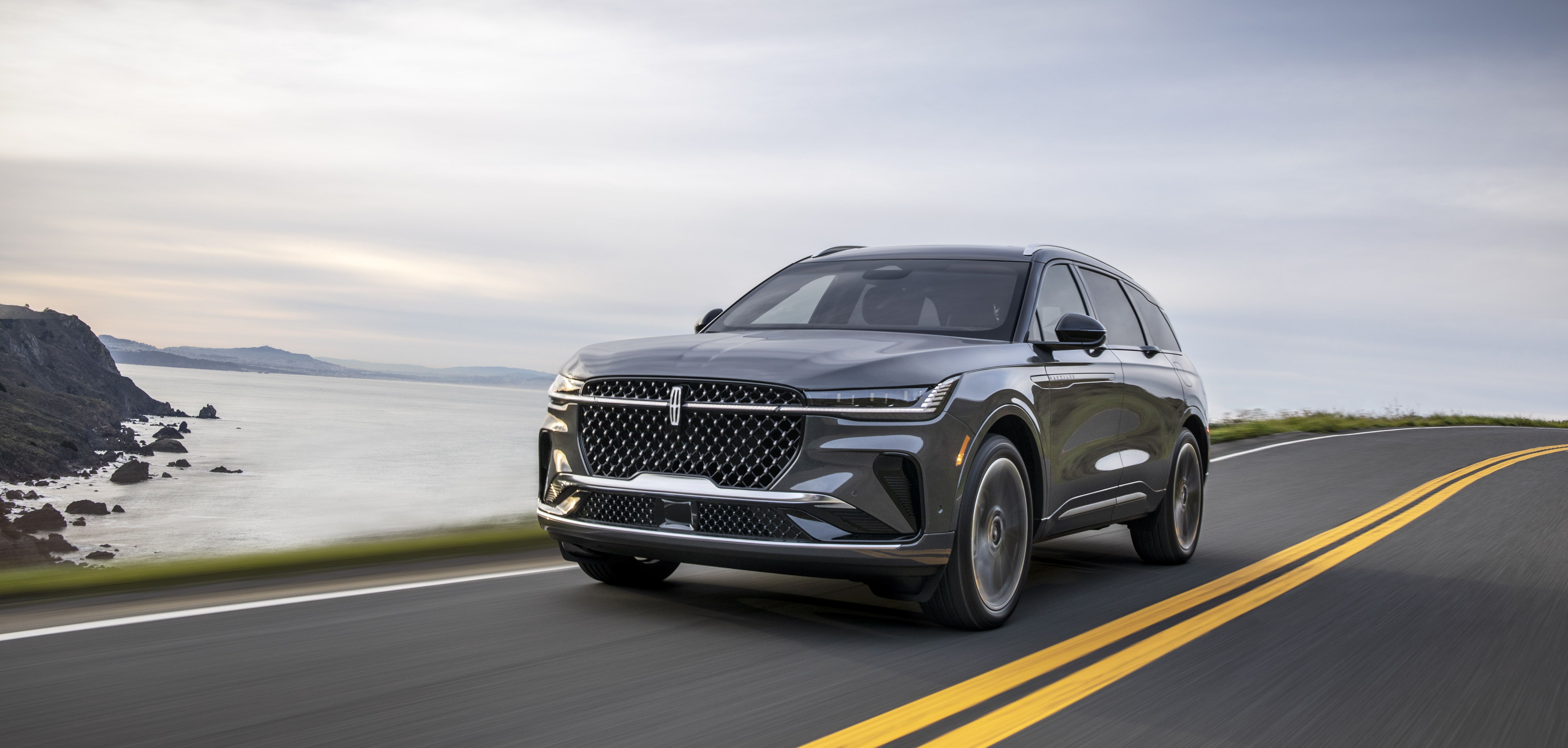 Gallery: 2024 Lincoln Nautilus SUV Interior And Exterior Photos