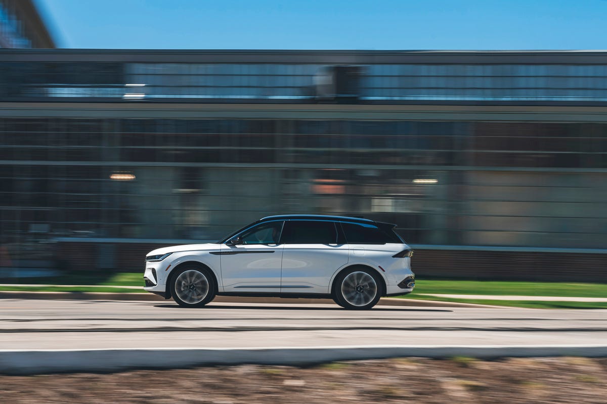 Right Side Kit | LINCOLN NAUTILUS 2025