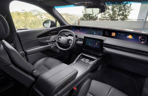 View Interior Photos of the 2024 Lincoln Nautilus