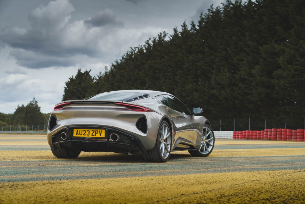 2024 lotus emira