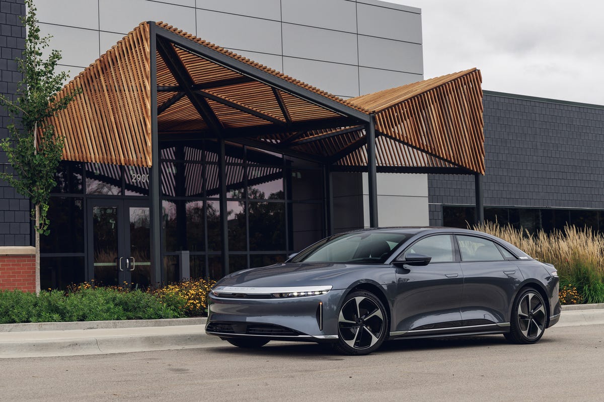 2022 Lucid Air Pure RWD Features and Specs