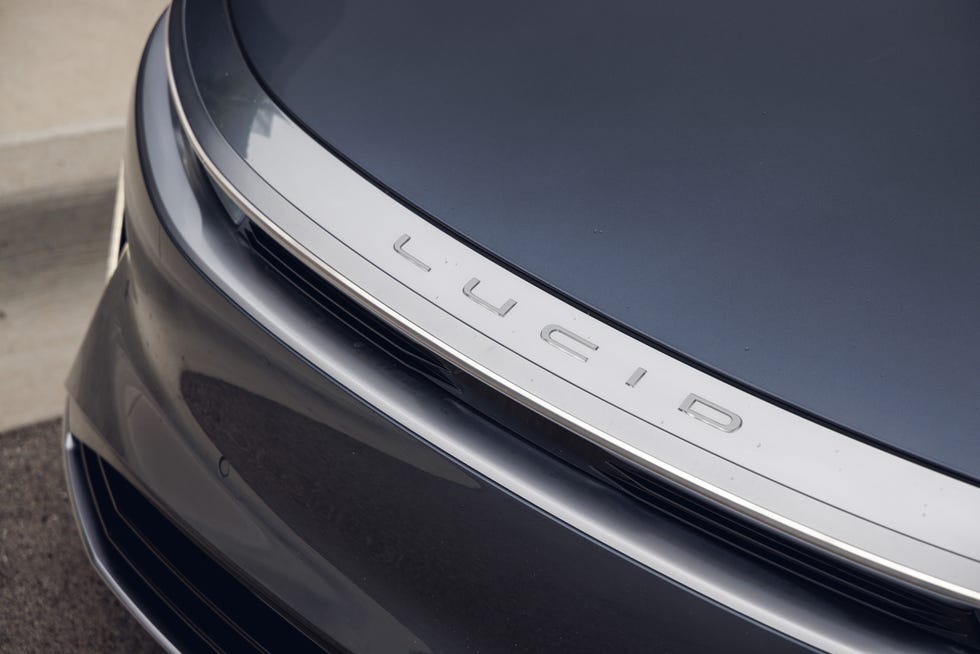 2024 lucid air pure rwd