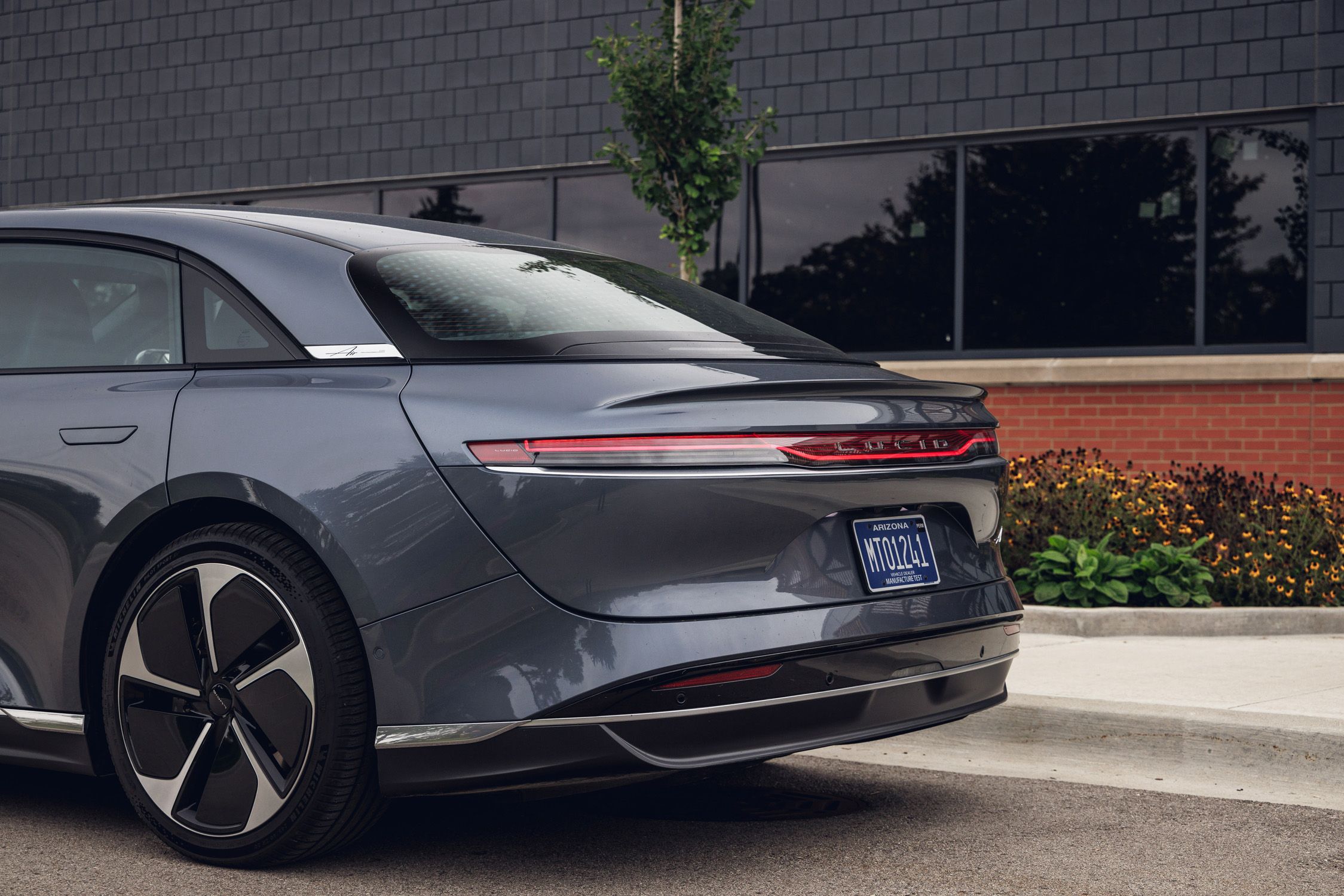 Lucid Air Pure Rwd: Redefining Electric Luxury and Performance