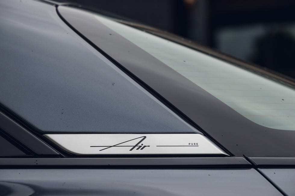 2024 lucid air pure rwd