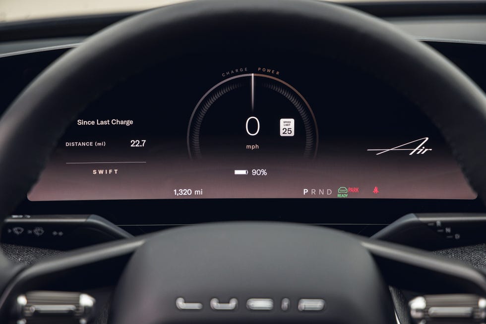 2024 lucid air pure rwd