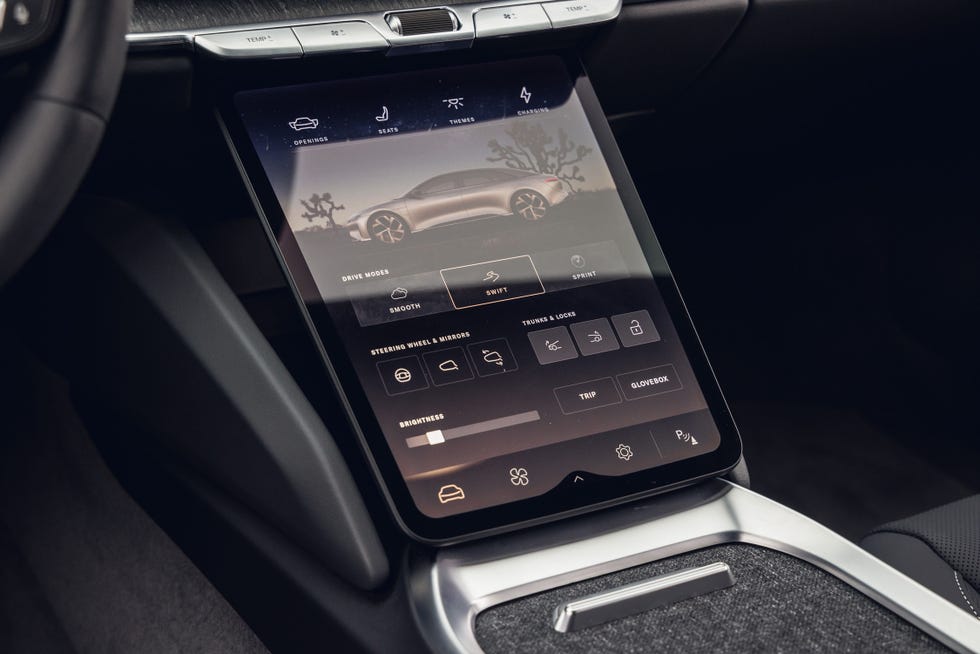 2024 lucid air pure rwd