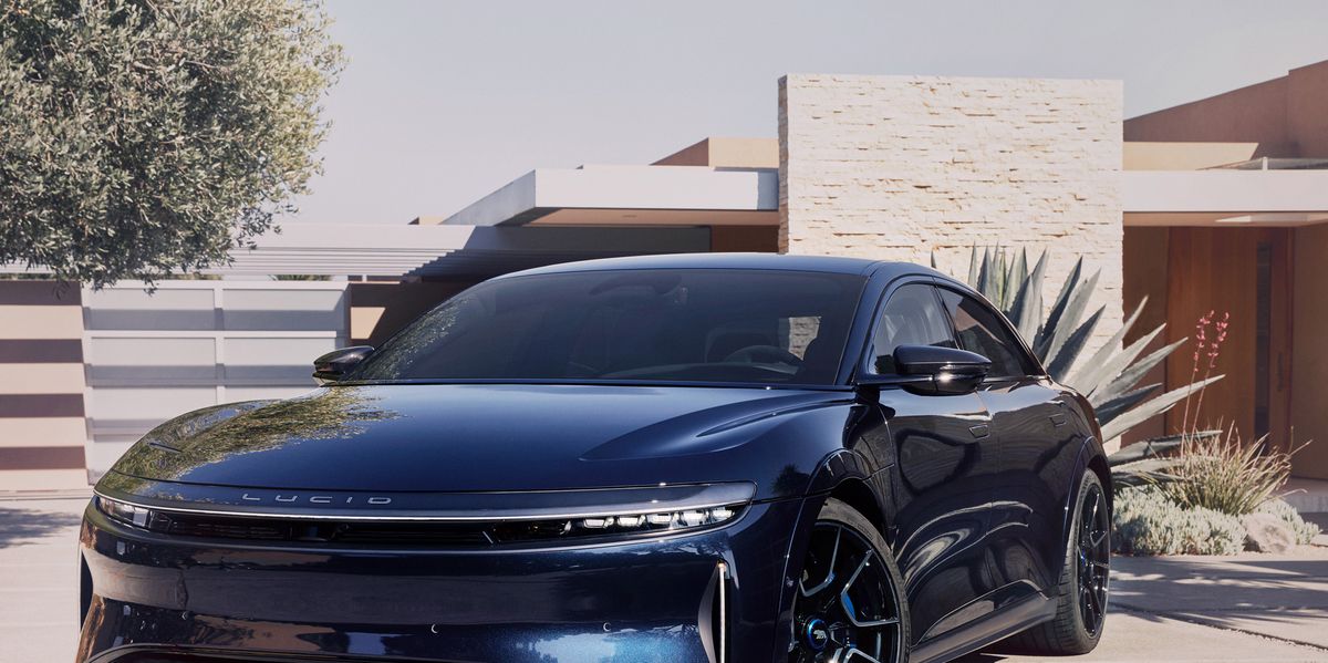 https://hips.hearstapps.com/hmg-prod/images/2024-lucid-air-sapphire-117-64cd3bf322c9a.jpg?crop=0.853xw:0.638xh;0.0160xw,0.177xh&resize=1200:*