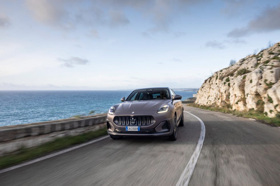 View Photos of the 2025 Maserati Grecale Folgore EV