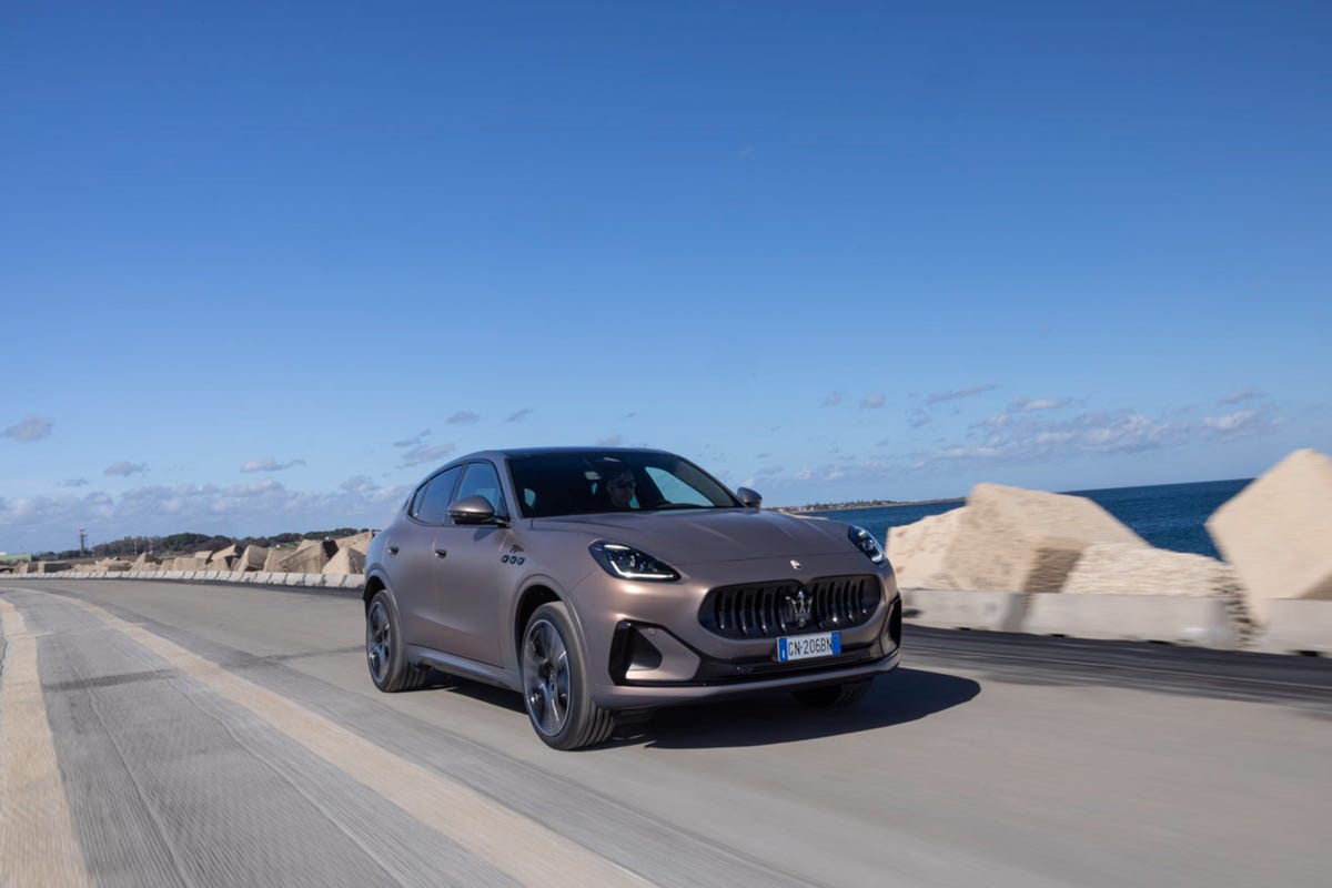 2025 Maserati Grecale Folgore Makes for a More Mainstream EV