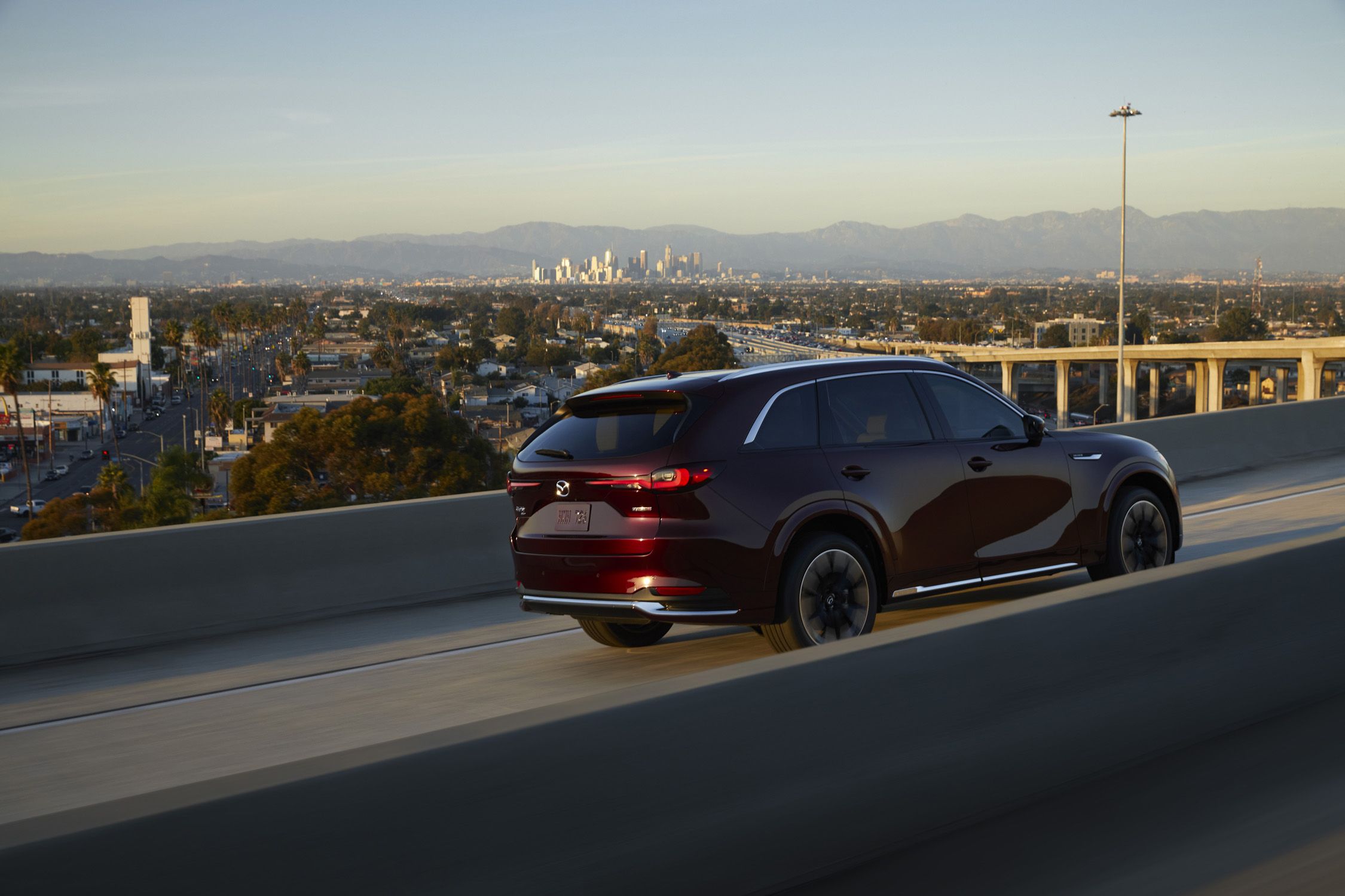 2024 Mazda CX-90's Inline-Six Offers Two Power Levels, 28 MPG Highway