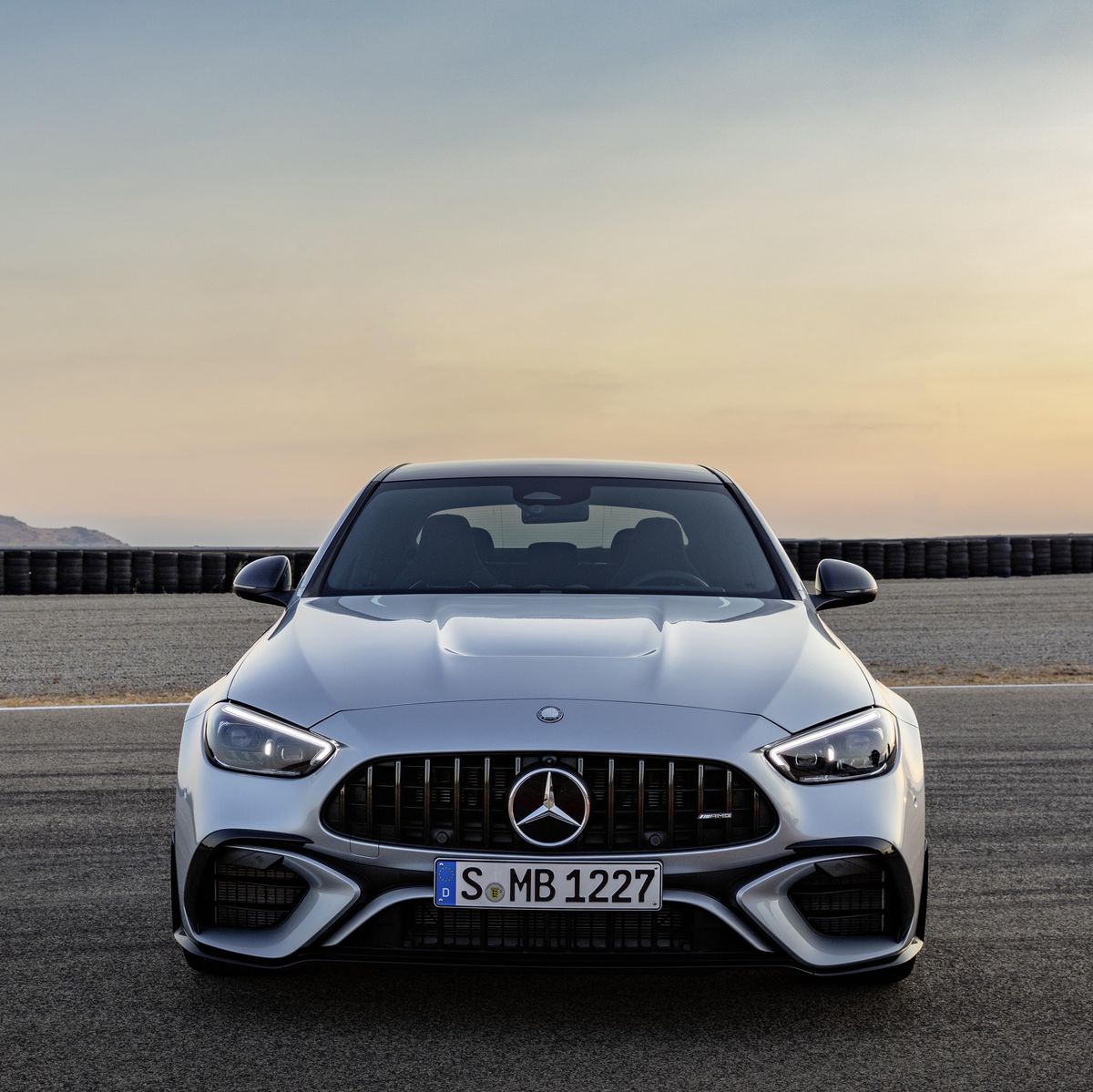 https://hips.hearstapps.com/hmg-prod/images/2024-mercedes-amg-c63-s-e-performance-front-1663695516.jpg?crop=0.539xw:0.808xh;0.225xw,0.117xh&resize=1200:*