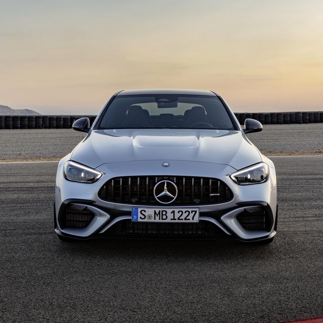 https://hips.hearstapps.com/hmg-prod/images/2024-mercedes-amg-c63-s-e-performance-front-1663695516.jpg?crop=0.539xw:0.808xh;0.225xw,0.117xh&resize=640:*