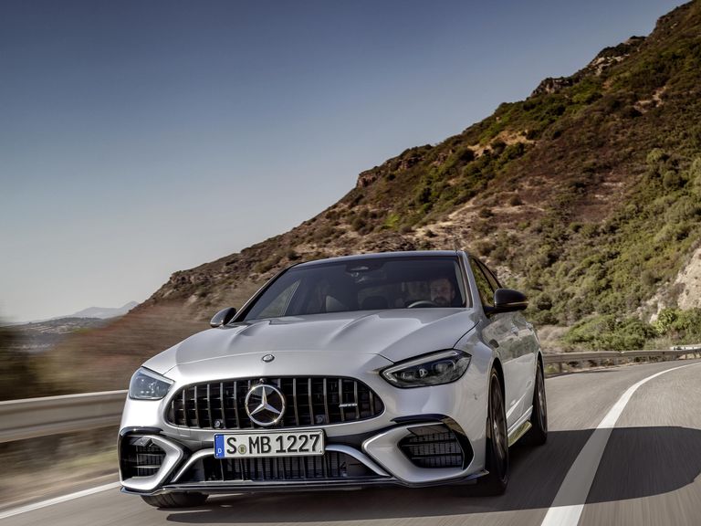 2019 Mercedes-Benz AMG GT Specs, Price, MPG & Reviews