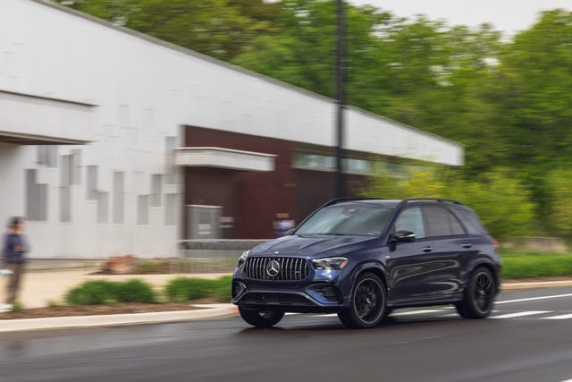 View Photos of the 2024 Mercedes-AMG GLE53