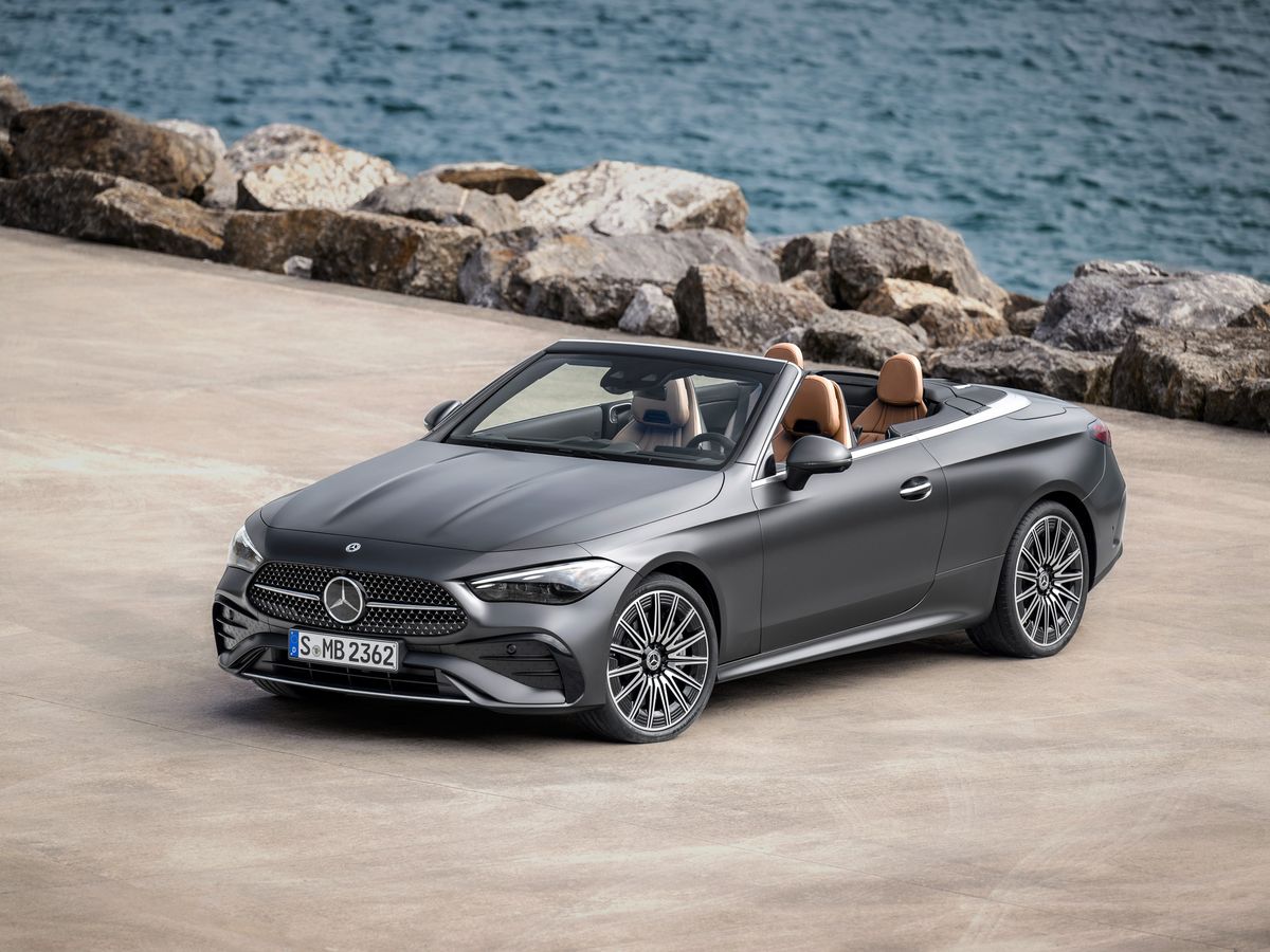 2024 Mercedes-Benz CLE Cabriolet Blends Stylish Looks