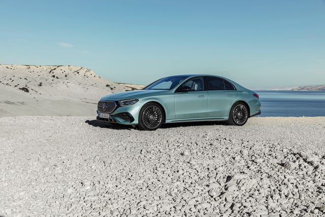 2024 Mercedes-Benz E-Class Targets Tech-Savvy Buyers