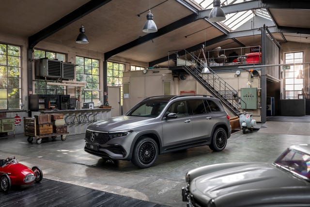 Mercedes-Benz Press on X: Next year marks a milestone for classic car  owners in Germany. In 2024, several #MercedesBenz models that were launched  in 1994 can be registered with the H licence