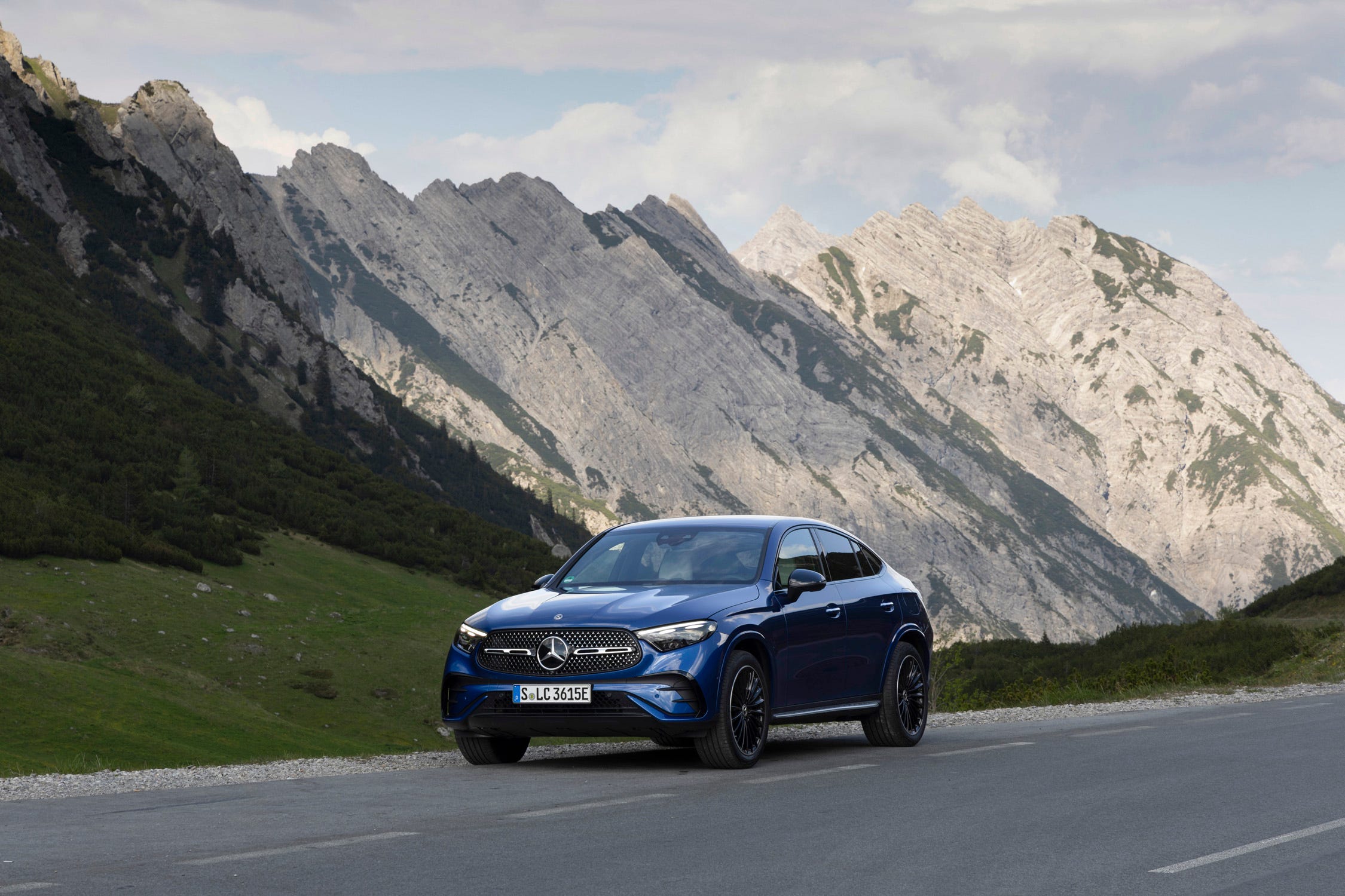 View Photos of the 2024 Mercedes-Benz GLC Coupe