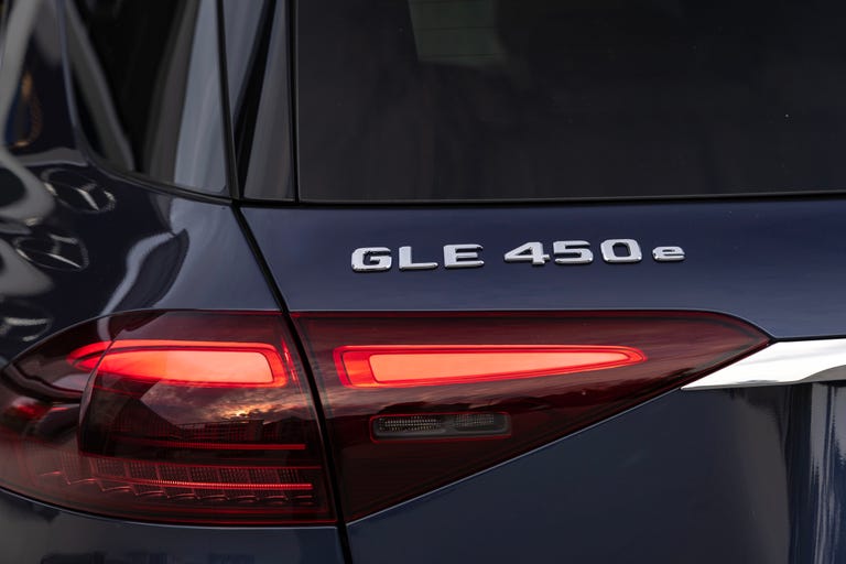 2024 MercedesBenz GLE450e Finally Fills the Gap