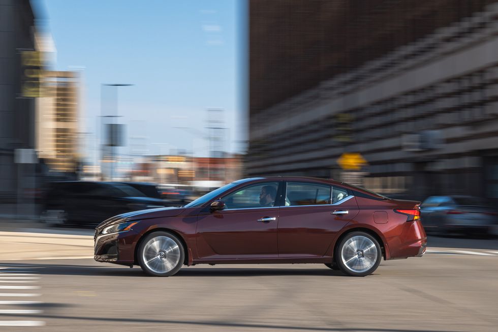 View Photos of the 2024 Nissan Altima SL AWD