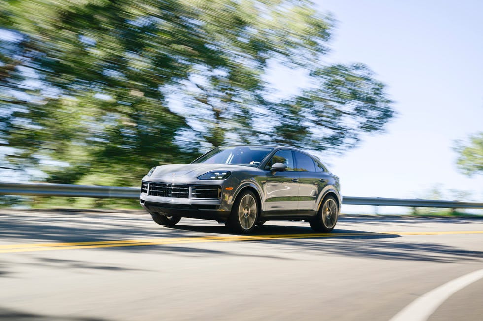 Які технічні характеристики роблять Cayenne Coupé одним із найпотужніших SUV?