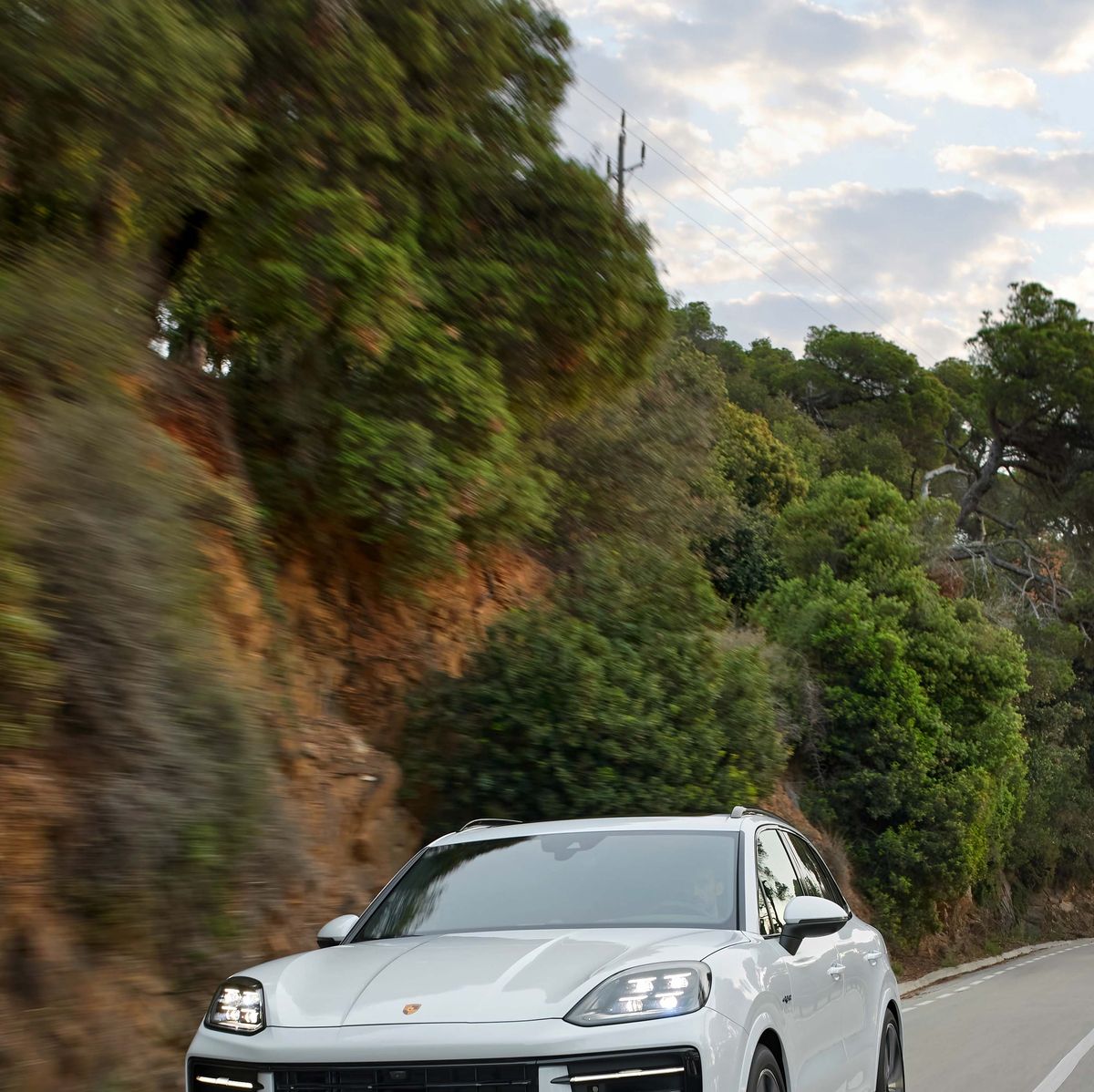2024 Porsche Cayenne E-Hybrid Specs, Review, Price, Trims & Photos