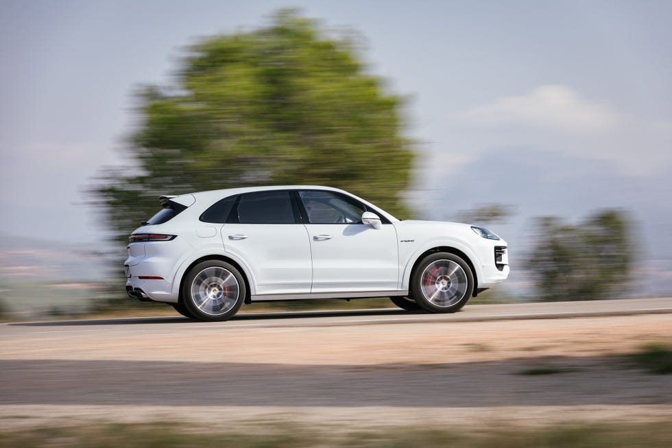 View Photos of the 2024 Porsche Cayenne Turbo E-Hybrid