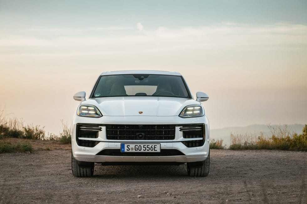 2024 porsche cayenne turbo ehybrid