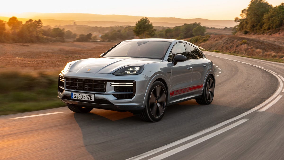 Roof Kit | PORSCHE CAYENNE COUPE TURBO S E-HYBRID 2021 Roof Kit | PORSCHE CAYENNE COUPE TURBO S E-HYBRID 2021