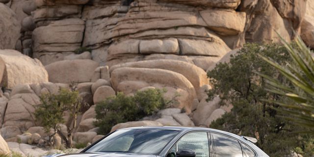 Porsche Cayenne 2024 Price, Promo January, Spec & Reviews