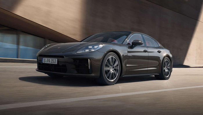 2024 Porsche Panamera / Panamera E-Hybrid