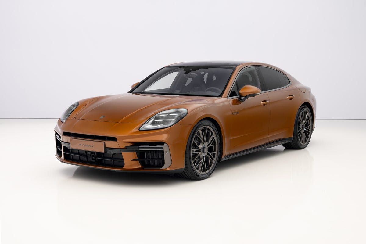 2024 Porsche Panamera Debuts with More Tech and Up to 670 HP