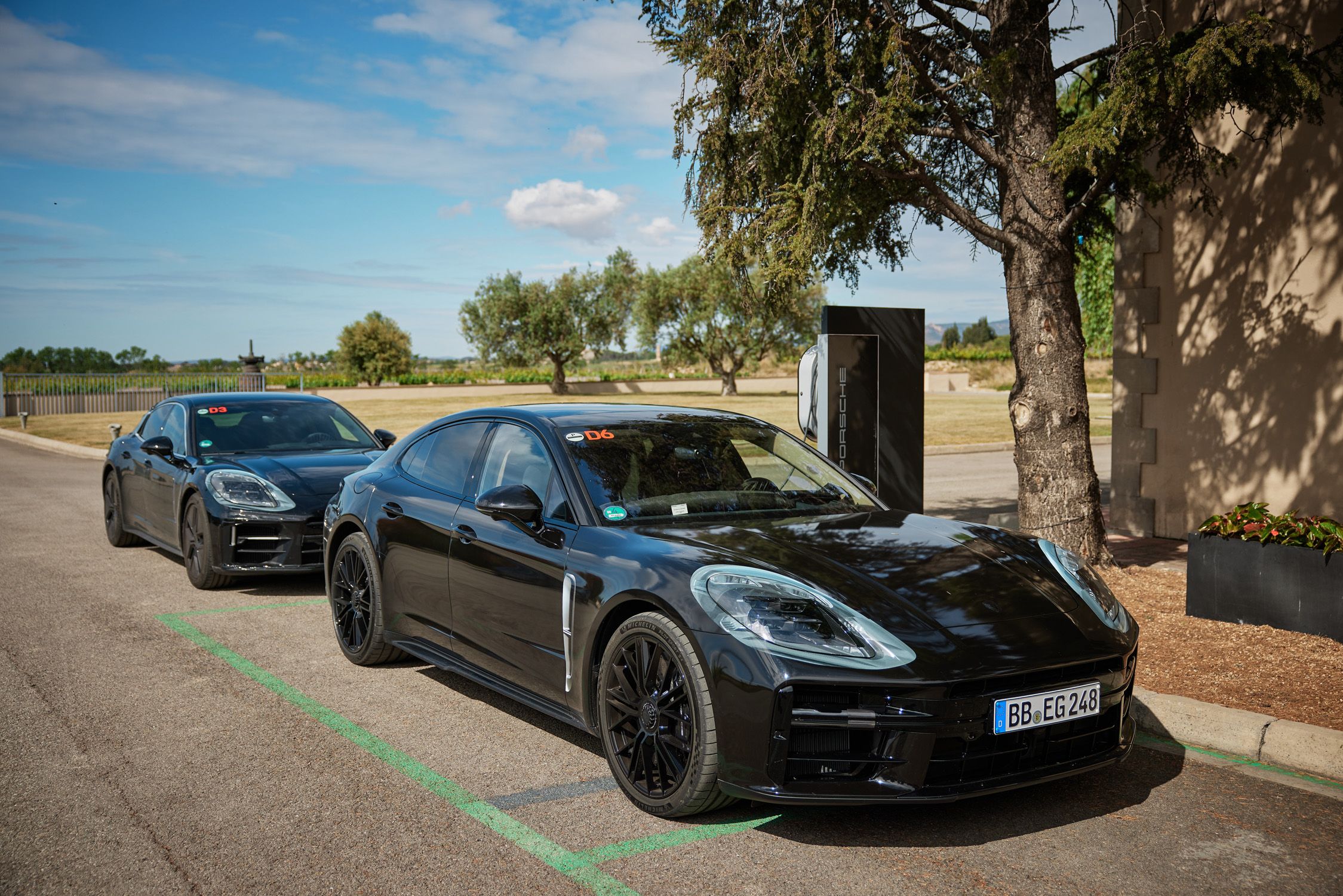 View Photos of the 2024 Porsche Panamera