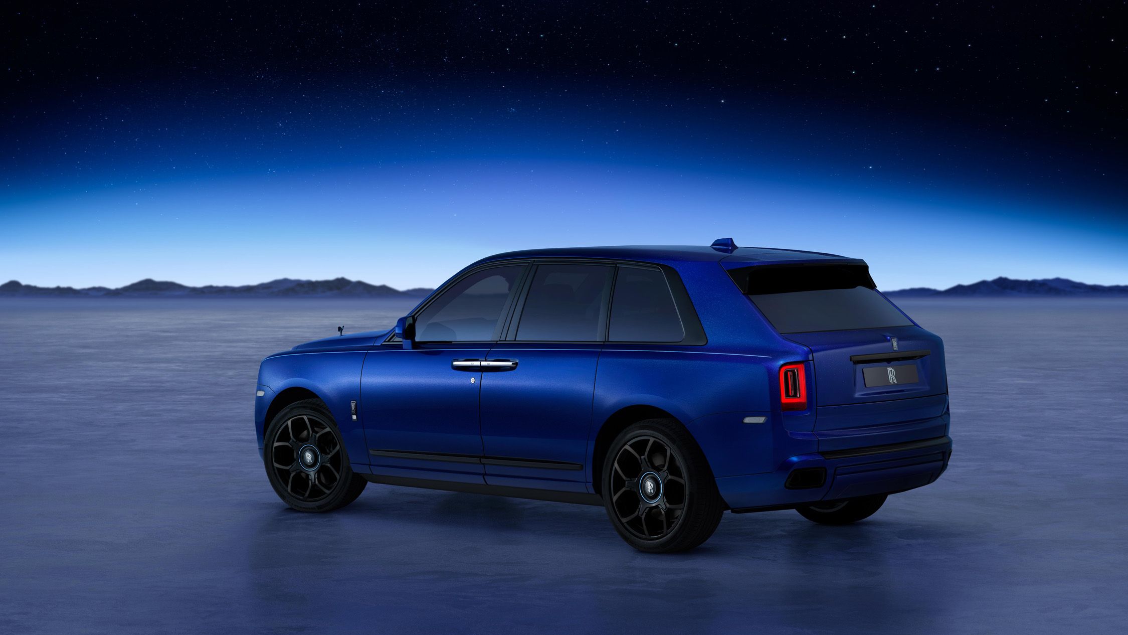 Rolls-Royce Cullinan Review 2023