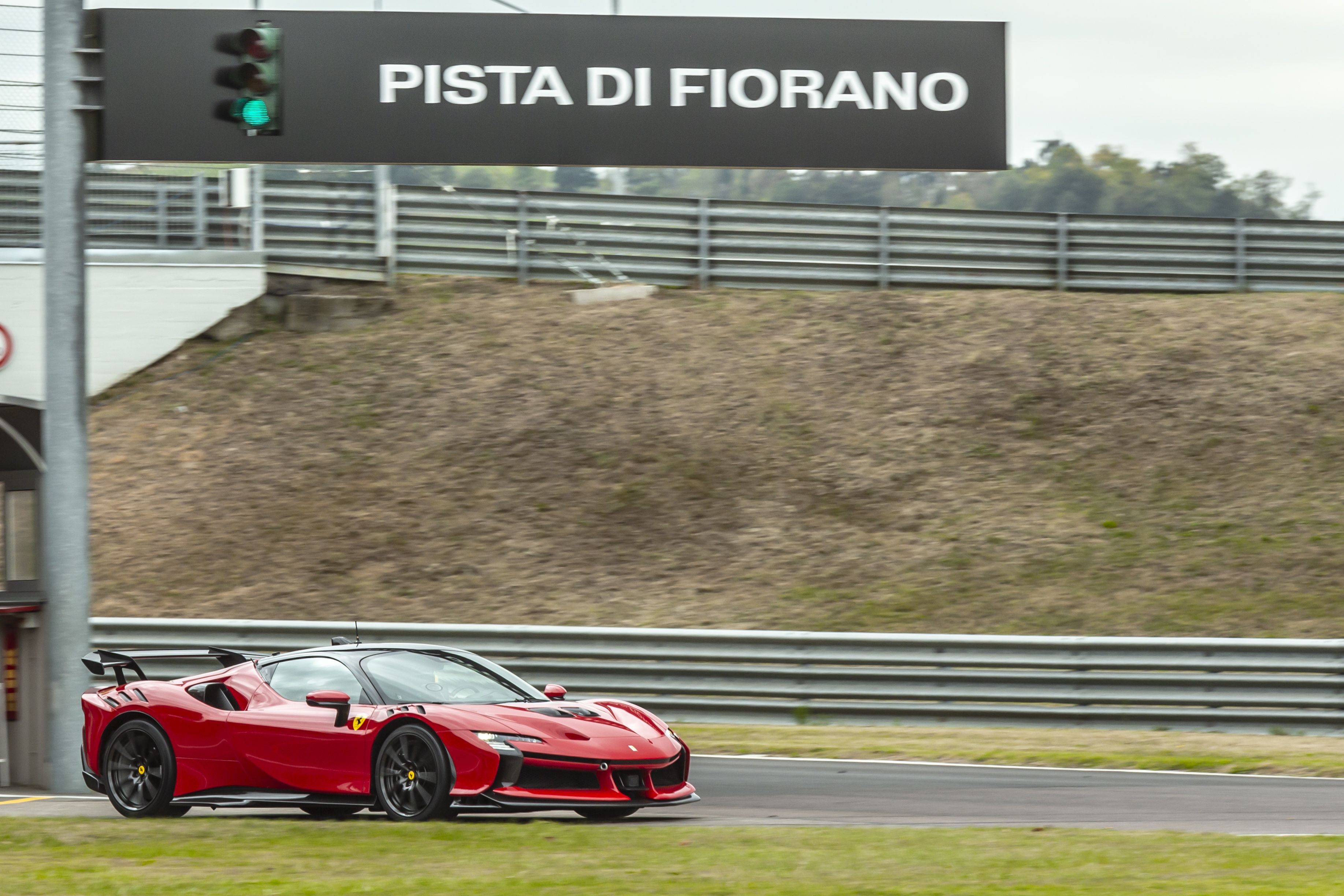 Watch The 2024 Ferrari SF90 XX Stradale Set A Lap Record At Fiorano ...