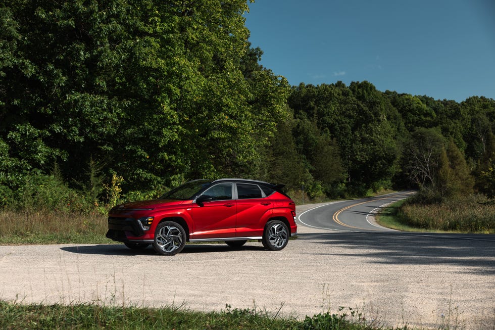 2024 subaru crosstrek limited vs 2023 hyundai kona