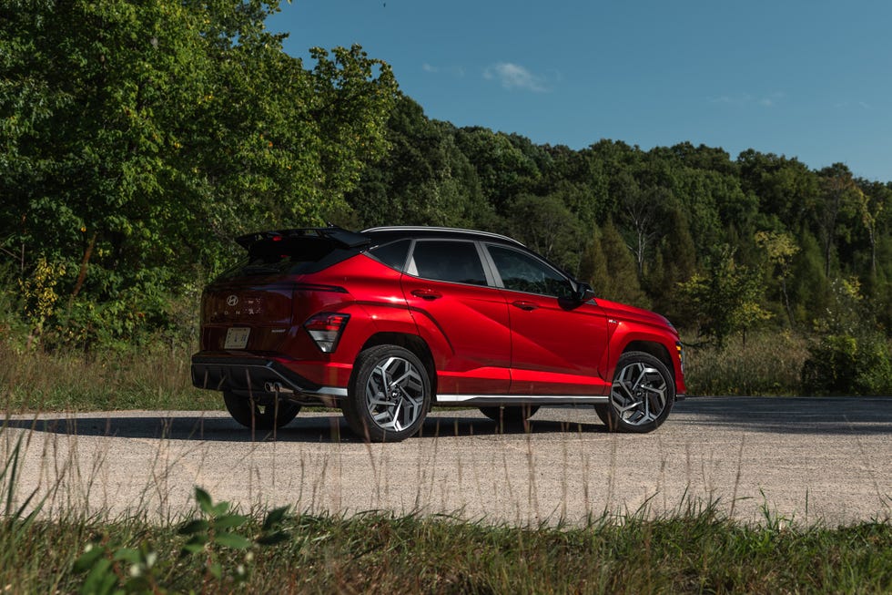 2024 subaru crosstrek limited vs 2023 hyundai kona