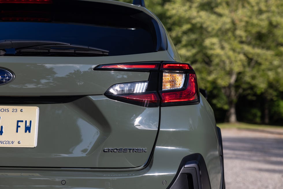 2024 subaru crosstrek limited vs 2023 hyundai kona