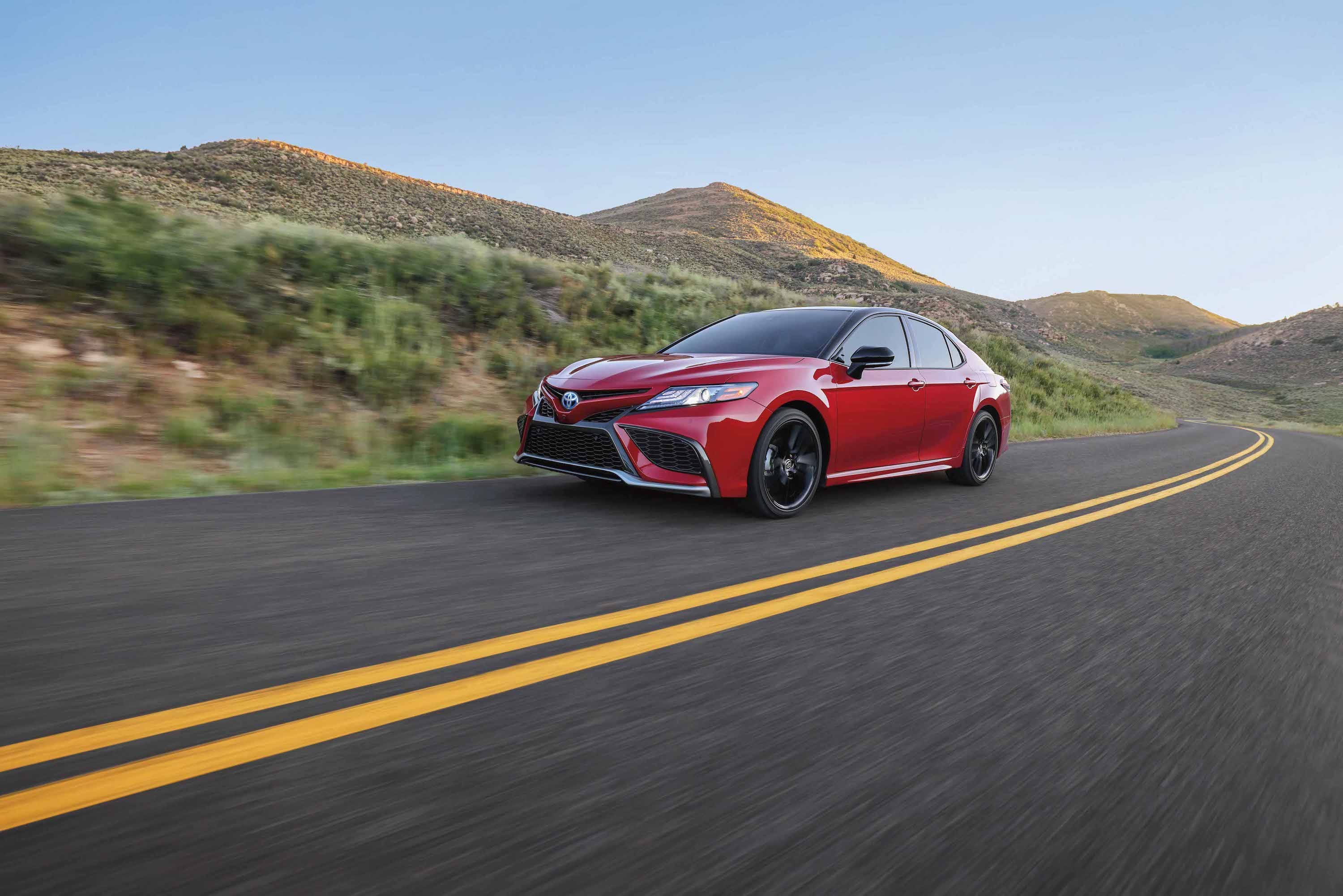 Toyota Camry 2020: Temukan Sedan Mewah yang Tepat di Dekat Anda