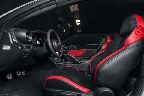 2024 toyota gr 86 interior