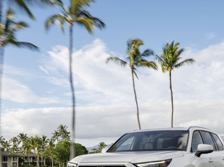 2024 Toyota Grand Highlander Hybrid Review, Pricing, & Pictures