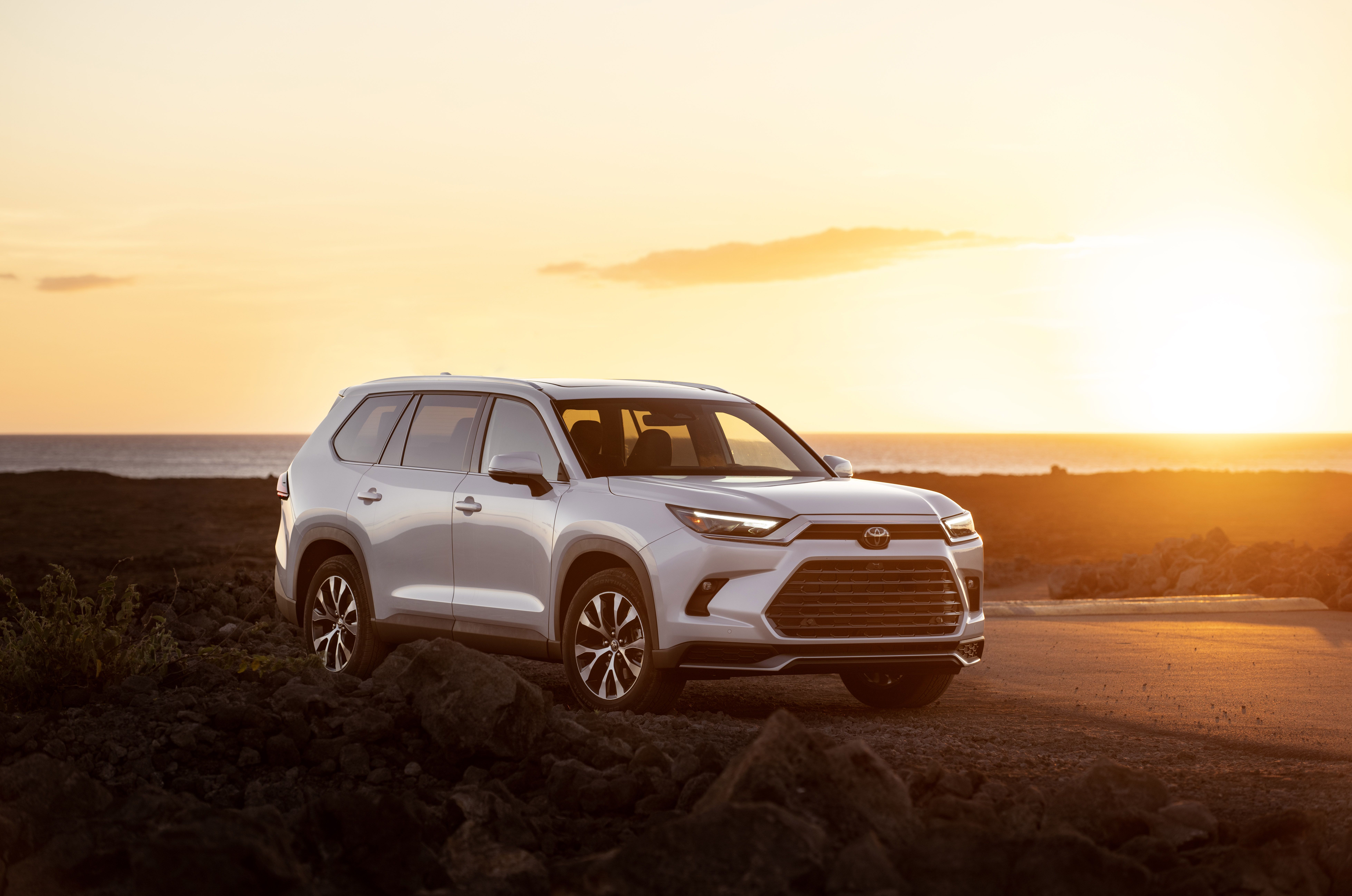 2023 Toyota Highlander turbo review: the Hybrid is better