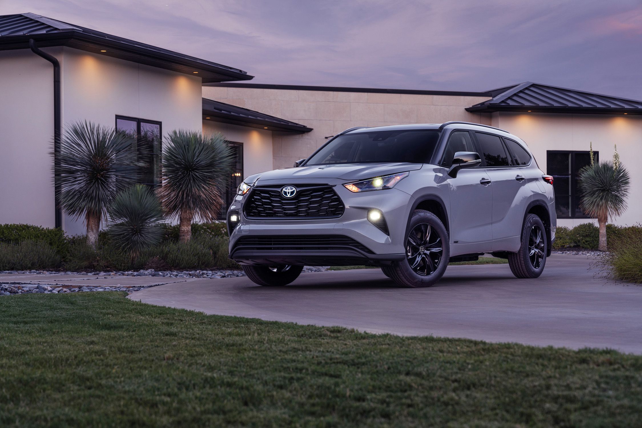 Toyota highlander electric hybrid discount