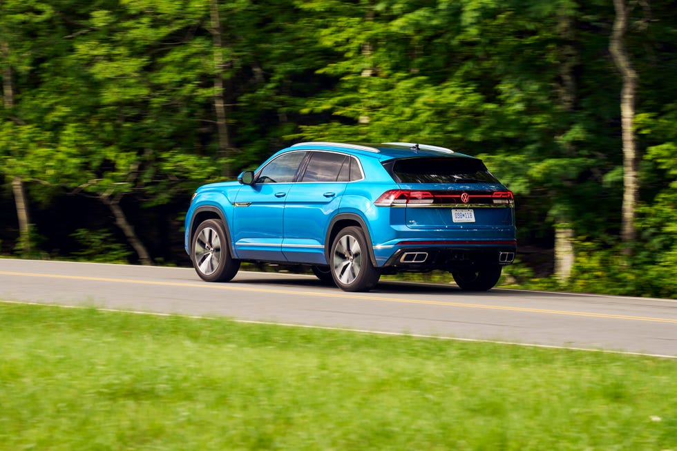 2024 Volkswagen Atlas Cross Sport Enhances Its Image