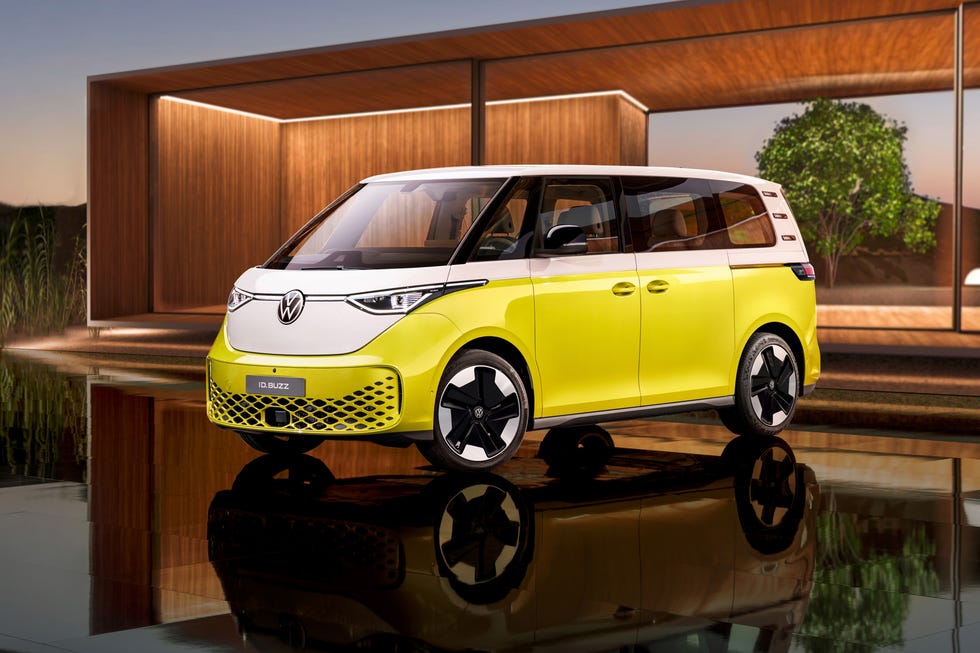 2024-volkswagen-id-buzz-115-1646839025.j