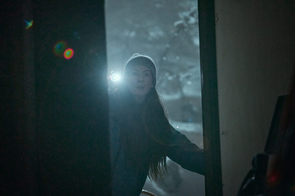 glaskupan. léonie vincent as lejla in glaskupan cr. courtesy of netflix © 2024