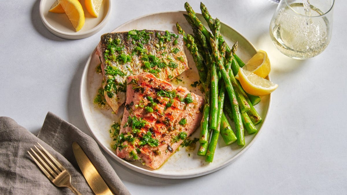 Grilled Atlantic Salmon With Chimichurri