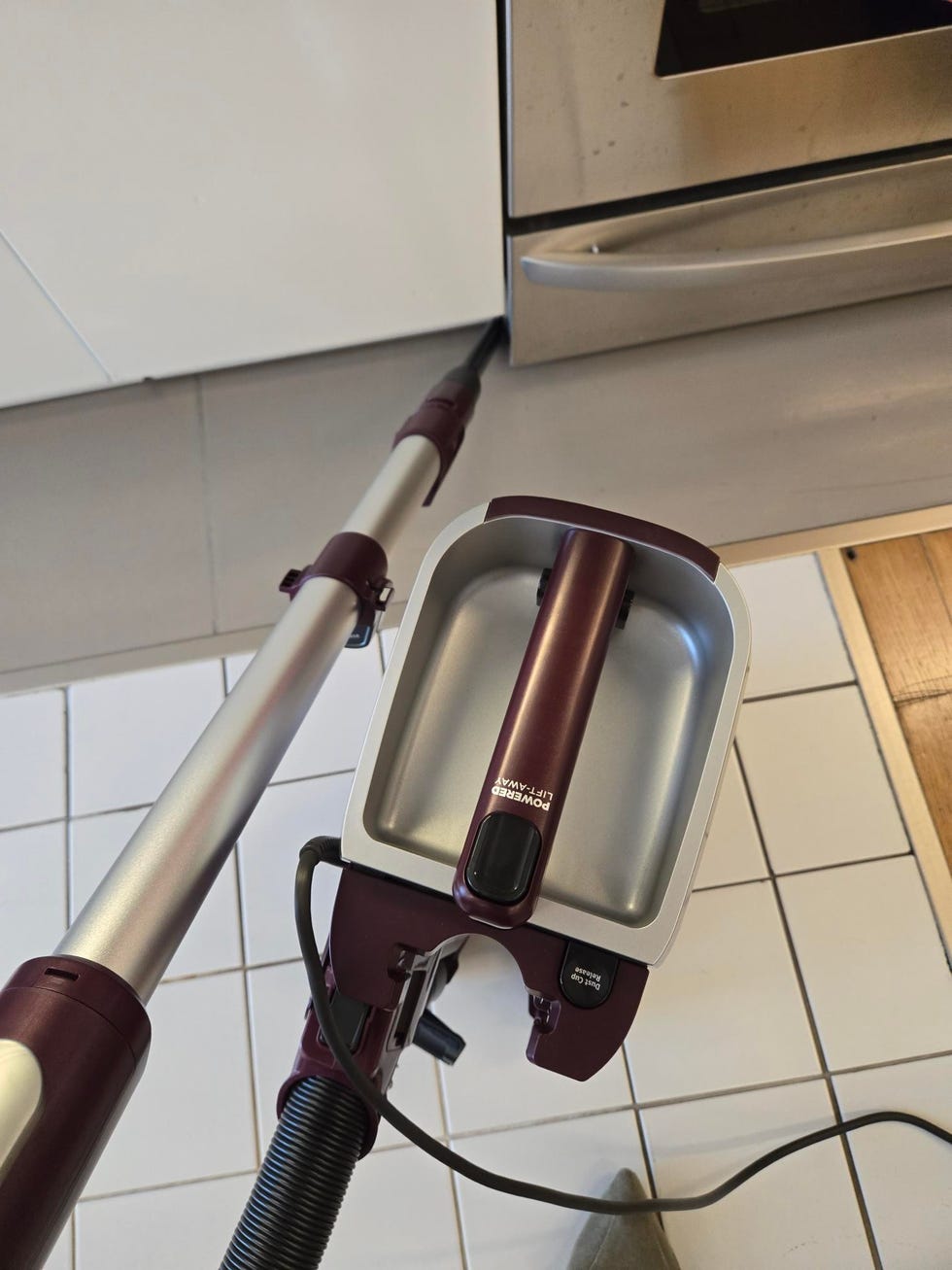 a review of shark stratos vacuum cleaner shark stratos upright vacuum cleaner wand and crevice tool