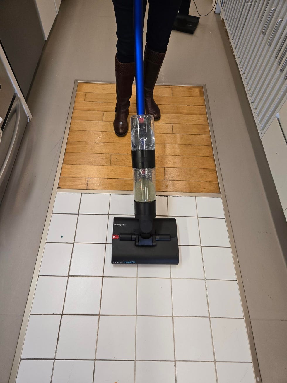 best vacuum mops cleaning tile and wood floors with a vacuum mop